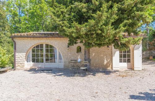 Bonnieux House | Welcoming Orangerie: Family & Wheelchair Accessible Stay