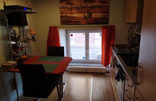Gmunden Apartment | Oceanfront Oranges Apartment - Guest Rated 9.5/10