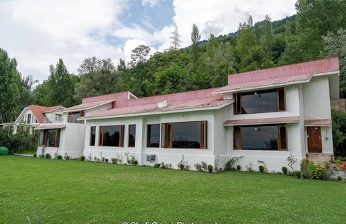 Nishat-Shalimar Hotel | Orania by Atsar: Family-Friendly Stay with Delicious Dining