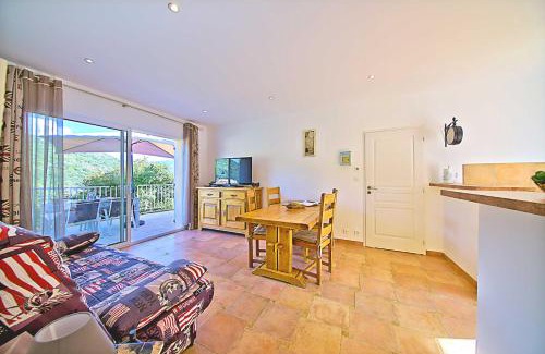Sartene House | Comfortable Orasi Gîte in Sartene with Family-Friendly Amenities
