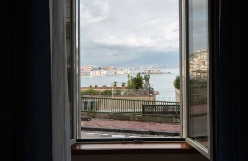 Mergellina Apartment | Orazio On the Castle