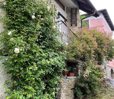 Orbregno House | Quaint Orbregno Country Houses with Personal Wine Cellar