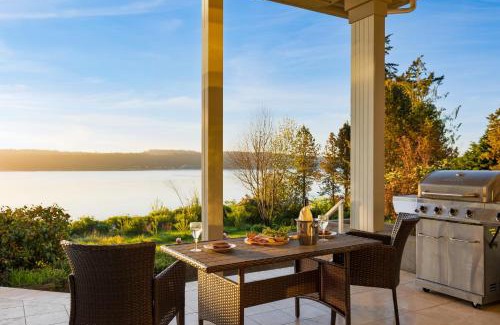 Greenbank House | Experience Spectacular Views at Orca Ridge by AvantStay