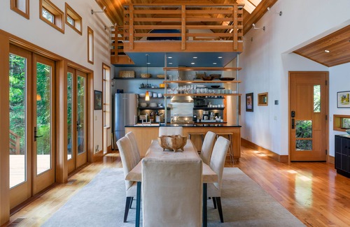 Eastsound Cabin | Oceanfront Retreat at Orcas Island: Cedar Sunrise #222