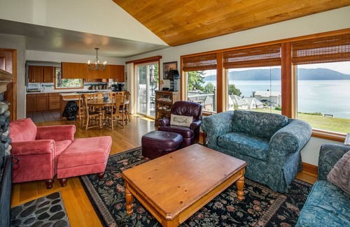 Sea Acre House | Orcas Island Retreat: Cypress View with Breakfast Included