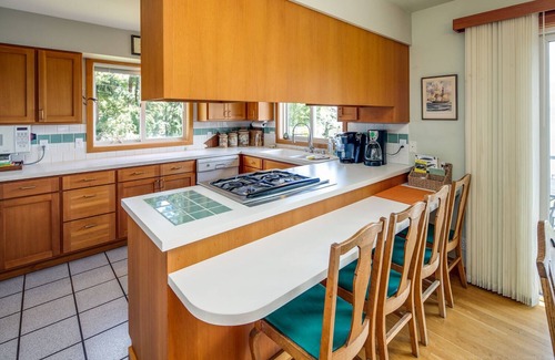 Sea Acre House | Orcas Island Retreat: Cypress View with Breakfast Included
