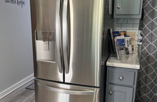Henry House | Delightful Orchard Acres Farm Barnhouse - 10/10 Guest Rated