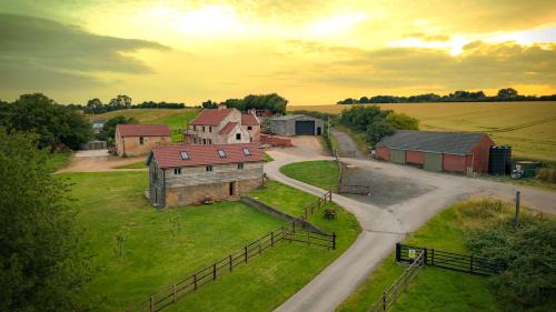 Pleasley House | Orchard Barn: Guest Rated 9.9, Pet & Child Friendly Escape
