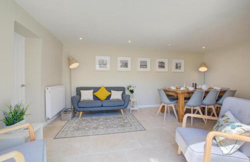 Wighton House | Family-Friendly Getaway at Orchard Barn for Memorable Stays