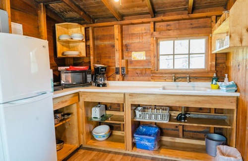 Hubbards Cabin | Pet-Friendly Orchard Cabin #4 at Hubbards Beach – 10/10 Rating