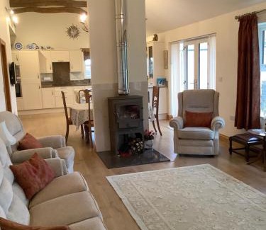 Castle Bytham House | Pet Friendly Orchard Cottage: Oceanfront Retreat in Stamford