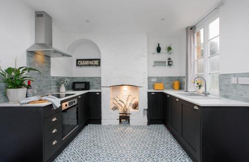 Furzebrook House | Pet-Friendly Orchard Cottage with Family Amenities Await