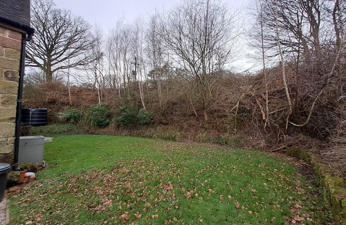 Checkley Cottage | Cozy Orchard Cottage: Pet-Friendly Retreat in Cheadle