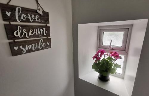 Blackwater House | Discover Orchard Cottage: Child-Friendly Retreat with 9.6/10