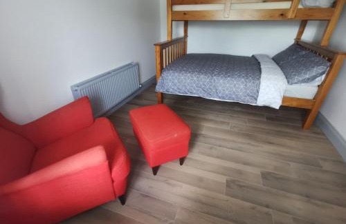 Blackwater House | Discover Orchard Cottage: Child-Friendly Retreat with 9.6/10
