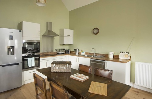 Crieff Apartment | Cozy Orchard Cottage: Wheelchair Accessible & Child-Friendly