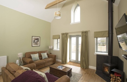 Crieff Apartment | Cozy Orchard Cottage: Wheelchair Accessible & Child-Friendly