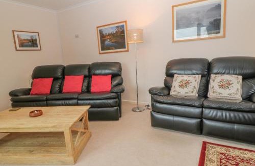 Boyton House | Discover Orchard End: Family-Friendly 4-Star Retreat