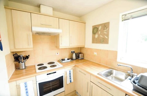 Bradley Stoke Apartment | Family-Friendly Orchard Gate 2 Bedroom Apartment with Breakfast