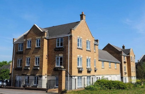 Bradley Stoke Apartment | Family-Friendly Orchard Gate 2 Bedroom Apartment with Breakfast