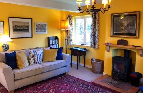 Hempstead House | Inviting Orchard House: 4-Star Stay with Pool & Pet Friendly