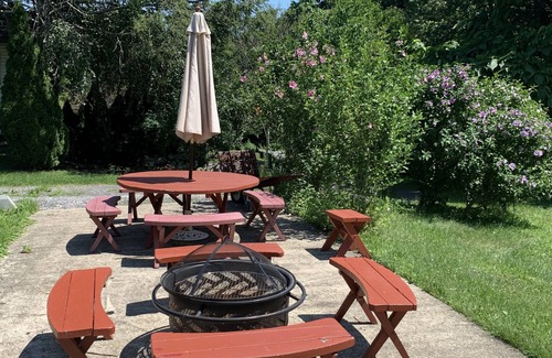 Marlboro Apartment | Guest Rated 9.8: Orchard Keeper's Private Apartment Retreat
