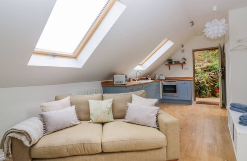 Modbury Cottage | Orchard Loft: Romantic Cottage with Oceanfront Views