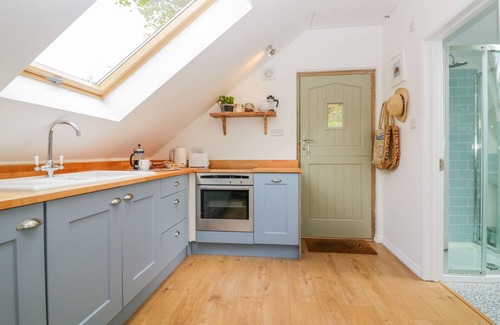 Modbury Cottage | Orchard Loft: Romantic Cottage with Oceanfront Views