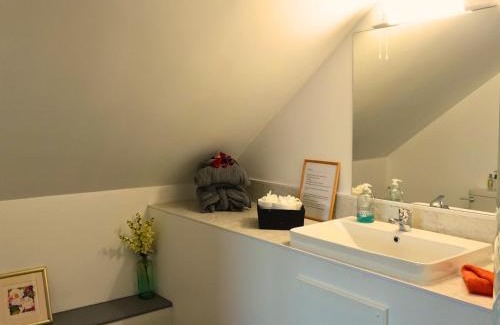 Blackwater House | Family-Friendly Stay at Orchard Stable House Retreat