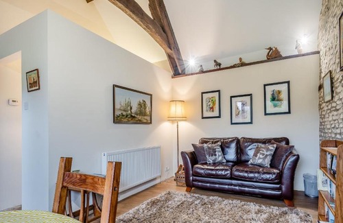 Biddestone House | Family-Friendly Getaway at Orchard View - Pet Welcome!