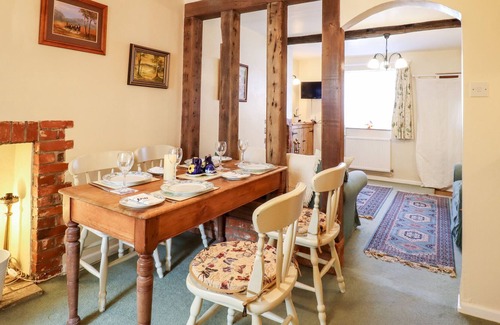 Lavenham Cottage | ORCHID COTTAGE, character holiday cottage, with open fire in Lavenham