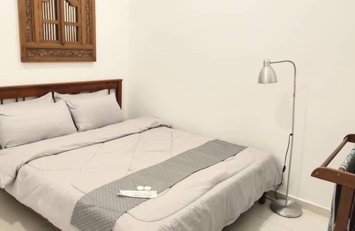 Kuantan House | Highly Rated Orchid Guesthouse Kuantan - Family Friendly Stay