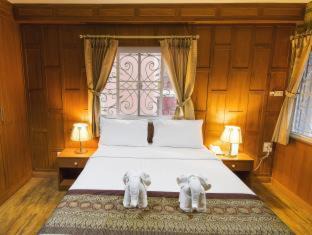 Lat Krabang Hotel | Relaxing Orchid Resort: Family-Friendly with Pool & Dining