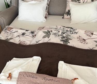 Csopak Apartment | Family-Friendly Orchidea Apartman with 9.6/10 Guest Rating