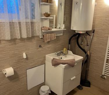 Csopak Apartment | Family-Friendly Orchidea Apartman with 9.6/10 Guest Rating