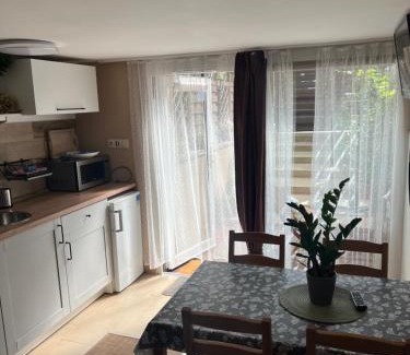 Csopak Apartment | Family-Friendly Orchidea Apartman with 9.6/10 Guest Rating