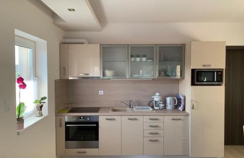 Egerszalok Apartment | Top-Rated Orchidea Apartmanház in Egerszalók Awaits