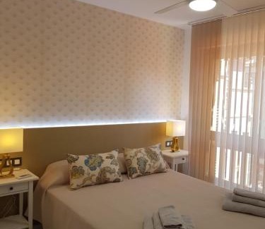 Leon City Centre Apartment | Elegant Ordoño II Suites with Air Conditioning & Wifi
