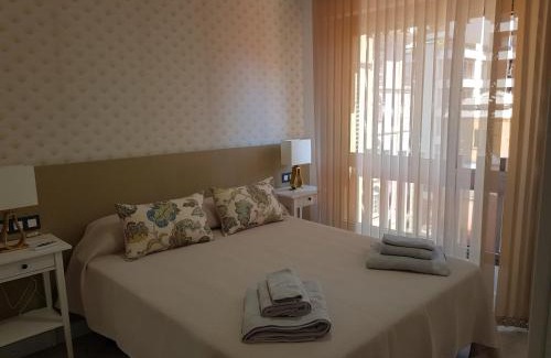 Leon City Centre Apartment | Elegant Ordoño II Suites with Air Conditioning & Wifi