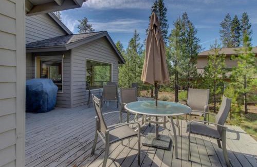 Deer Park House | Explore Sunriver: Family-Friendly Oregon Loop 8 Retreat
