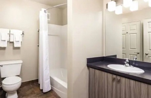 Redmond Resort | Experience Oregon's Best with Pool, Spa & Family-Friendly Fun