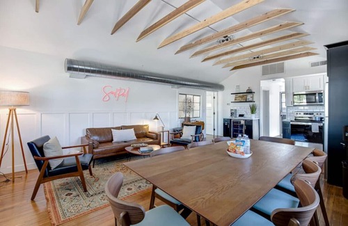 Downtown House | Unique Vintage Bungalow in Downtown Chandler - Rated 9.6/10