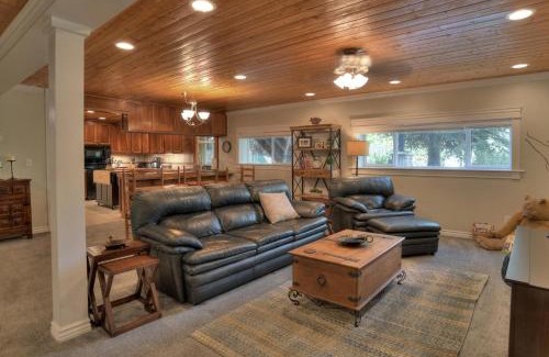Durango House | Delightful OReilly Garden House - Family-Friendly Retreat