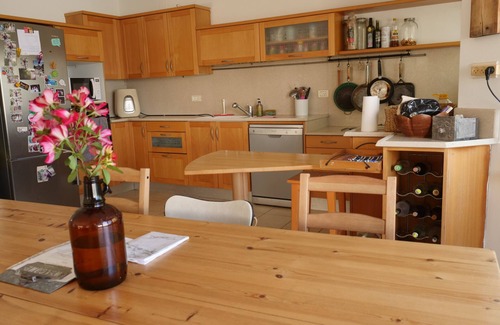 Elqosh House | Family-Friendly Getaway at Oren's Place with Private Pool