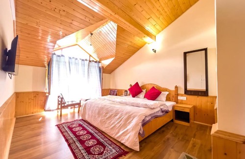Manali House | Top-Rated Orenda Homes: Pet-Friendly with Breakfast Included