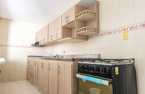 Crespo Hotel | Oresca Hostel - Near Airport!