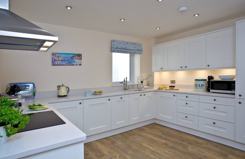 Teignmouth Apartment | Beachfront Apartment in South Devon with Patio & Sea Views