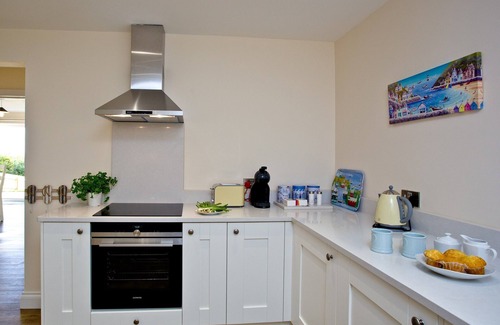 Teignmouth Apartment | Beachfront Apartment in South Devon with Patio & Sea Views