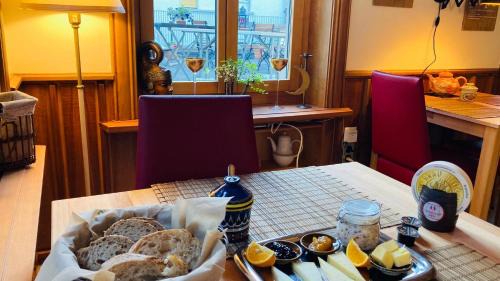 Gersau Bed & Breakfast | Organic BnB Froschkoenig Rigi Burggeist