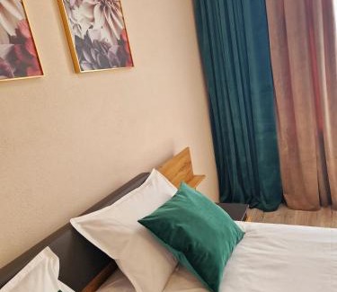 Arad Apartment | Family-Friendly ORI Apart in Malul Muresului - Rated 9.9!
